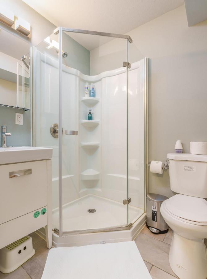 Casa vacanze Upgraded With 5 Bedroom 4 Bath 4 Free Gated Parking Space, Family,ev,rv Friendly Seattle
