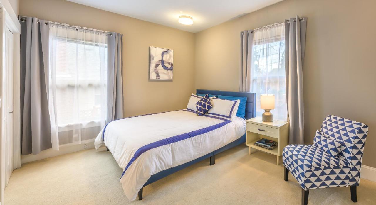 Casa vacanze Upgraded With 5 Bedroom 4 Bath 4 Free Gated Parking Space, Family,ev,rv Friendly